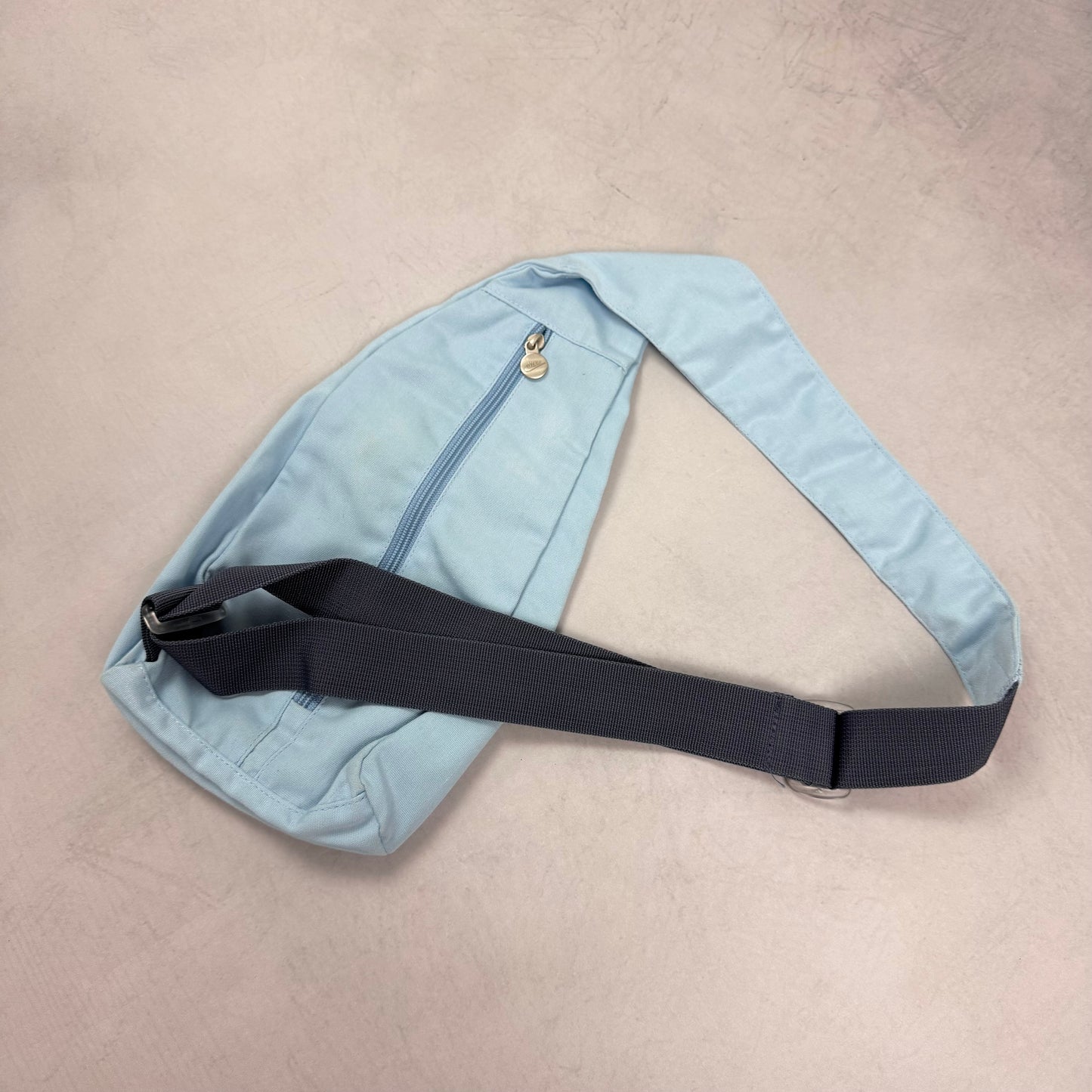 Nike Vintage Slim Sling Bag