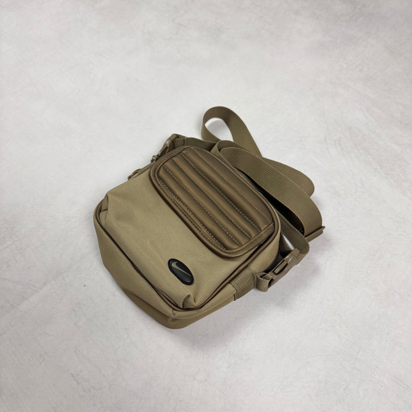 Nike Vintage Puffer Bag
