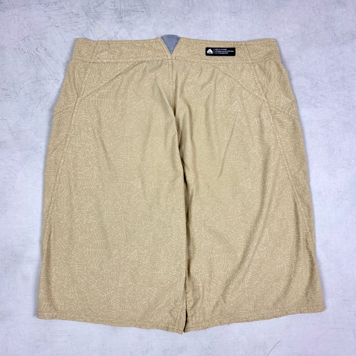 Nike Acg Vintage Cargo Shorts [M]