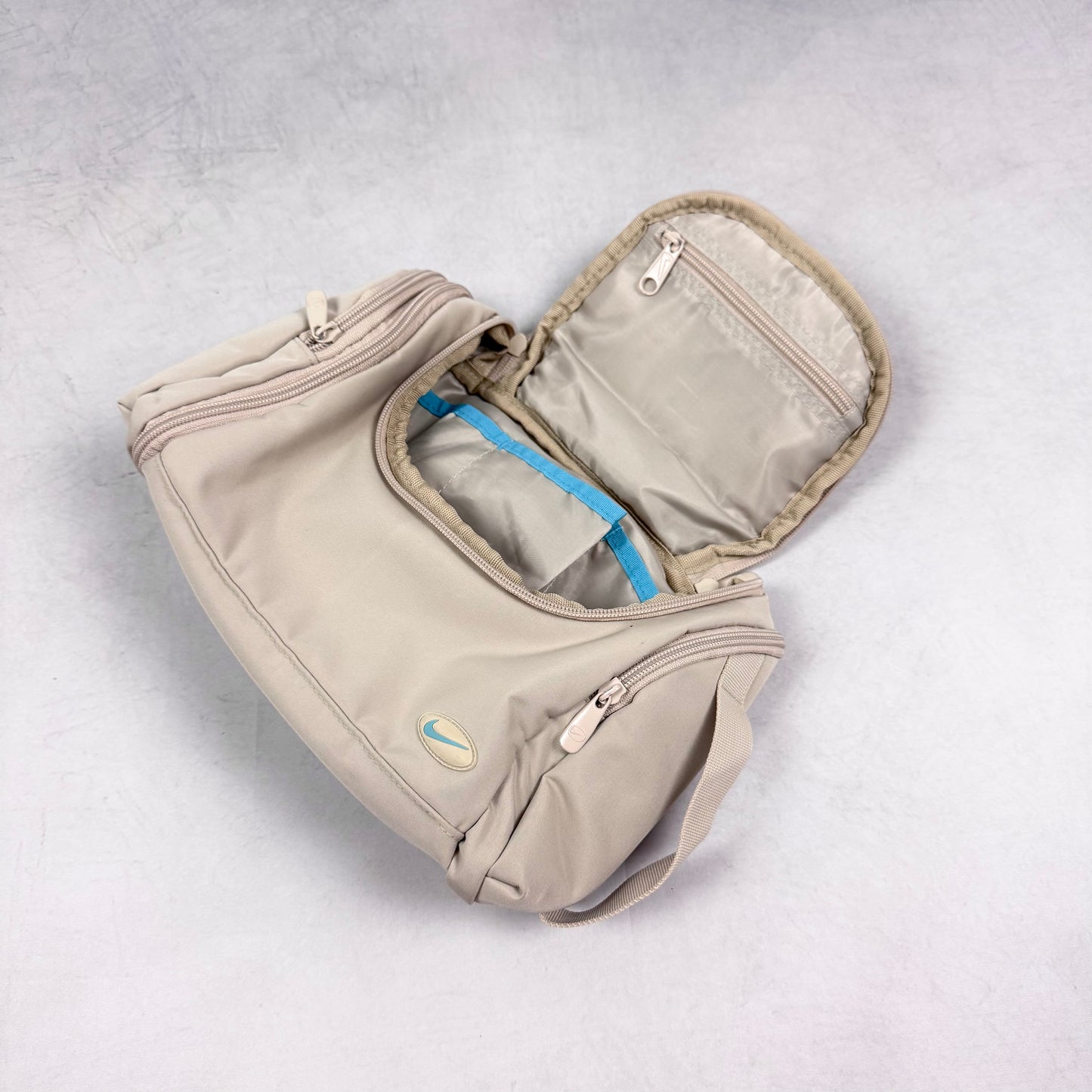 Nike Vintage Carbon dopp kit