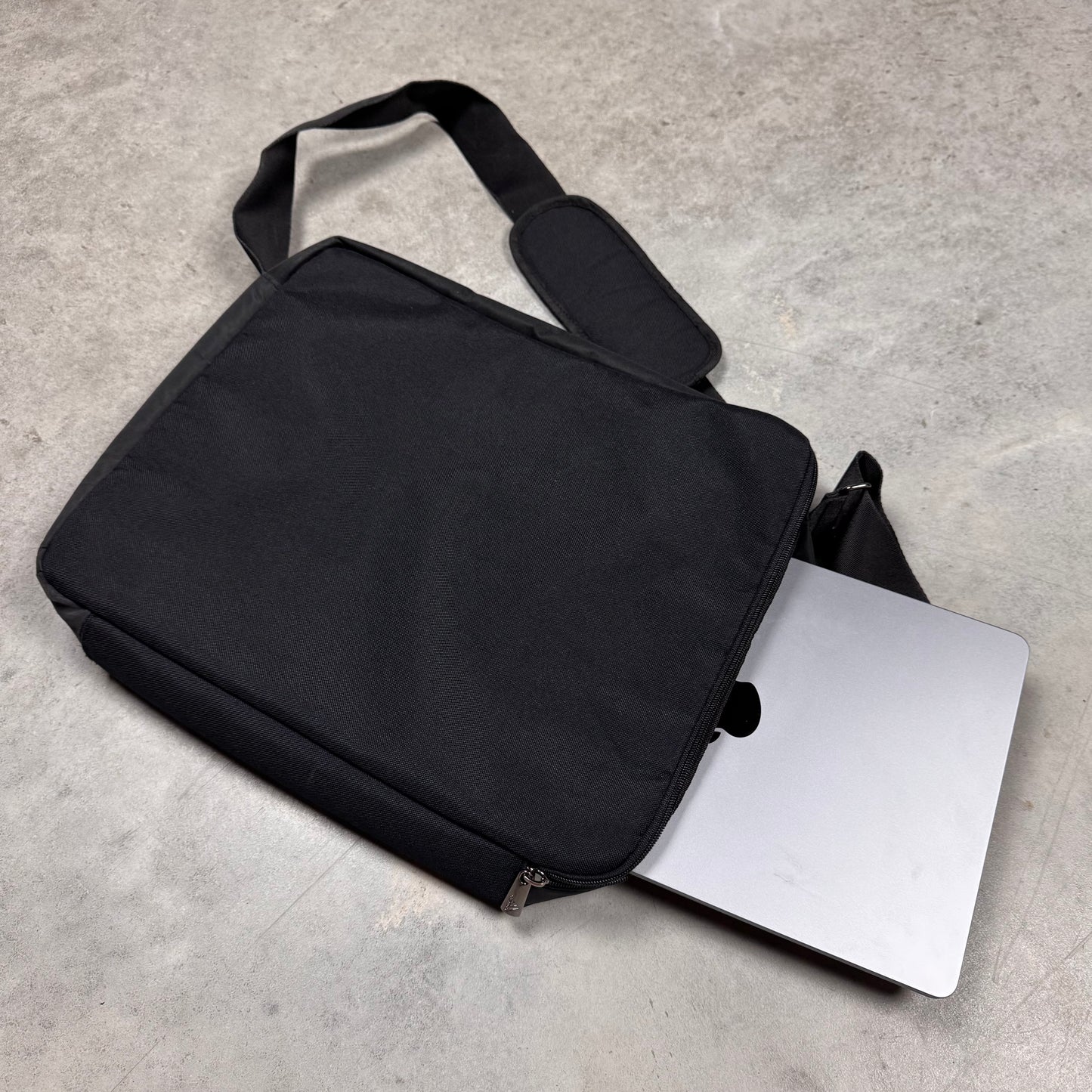 Adidas Vintage Multipocket Messenger Bag